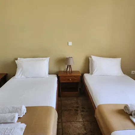 Theodorou Penzion Azolimnos