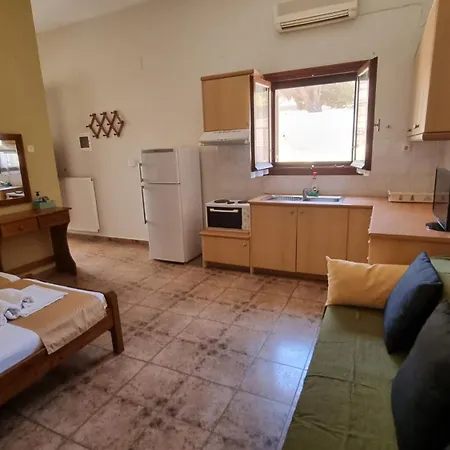 Theodorou Vendégház 3*