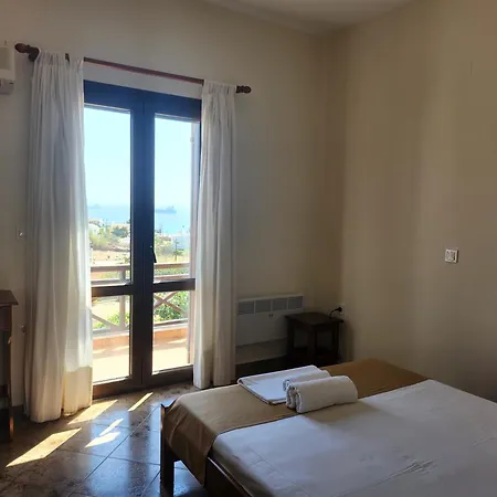 Pensión Theodorou 3*