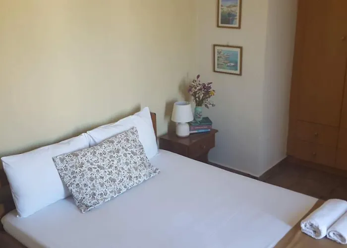 Theodorou Pensión Azolimnos