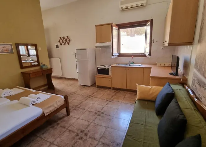 Theodorou Pensión 3*