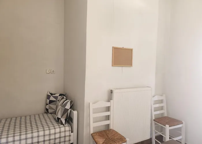 Pensión Theodorou Azolimnos